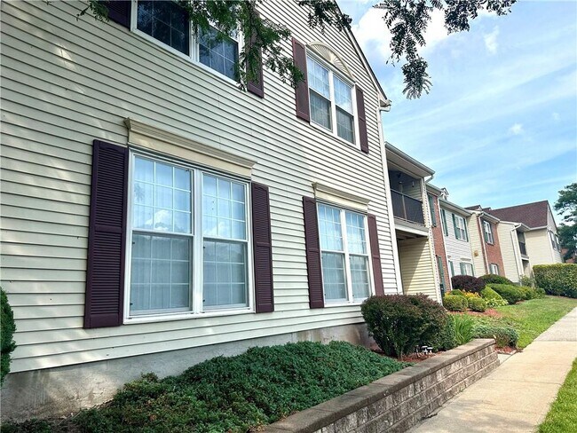 Primary Photo - 112 Cartwheel Ct