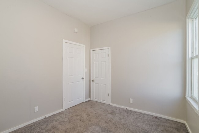 Building Photo - 1725 N Gale Ave