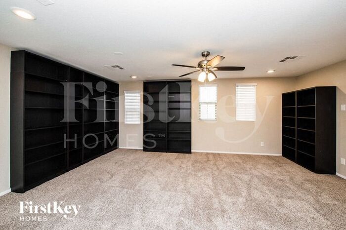 Building Photo - 10833 Beach House Ave
