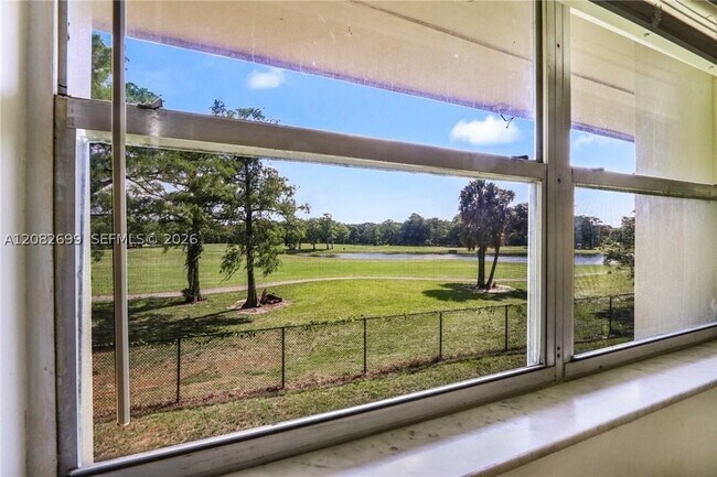 Building Photo - 7831 N Colony Cir