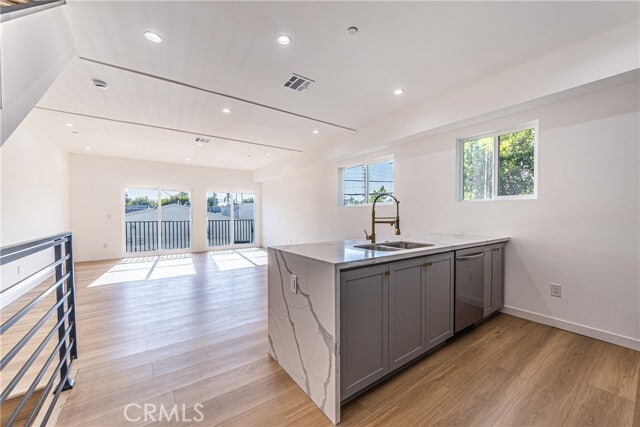 Building Photo - 5251 Agnes Avenue 2