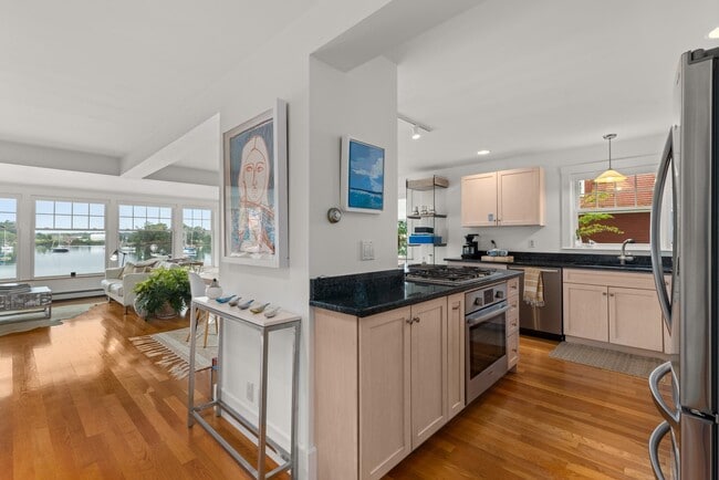 Building Photo - 148 Whipple Rd