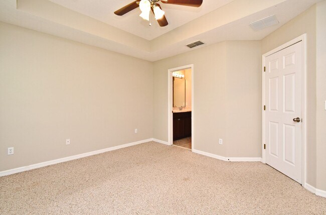 Building Photo - Beautiful townhouse at Claytons Crossing O...