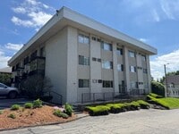 Building Photo - 250 Nesmith St