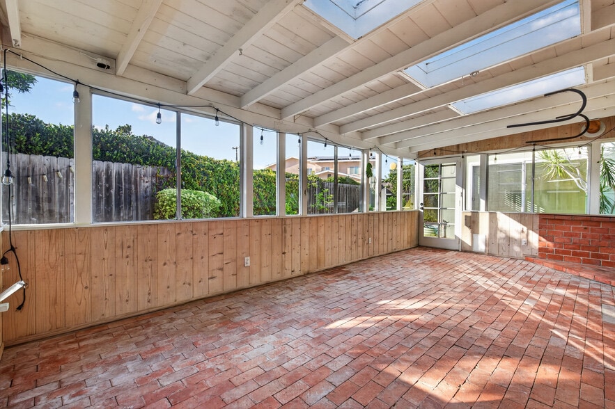 Building Photo - 4144 Tolowa St