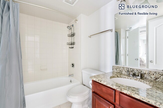 Building Photo - 2140 L St NW