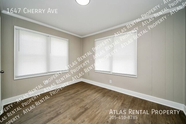 Building Photo - 1647 Cherry Ave