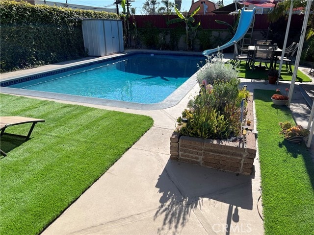 Building Photo - 2408 W 141st St