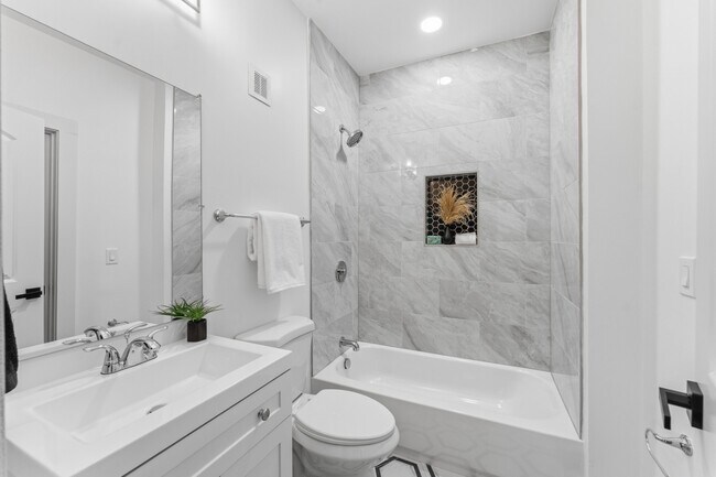 Building Photo - 94-96-96 Montrose St