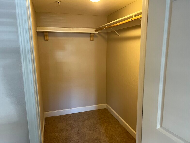 Building Photo - 1501 Secret Ravine Pky