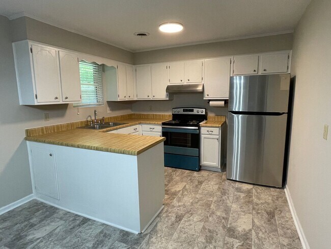 Building Photo - 118 Hollingsworth Dr