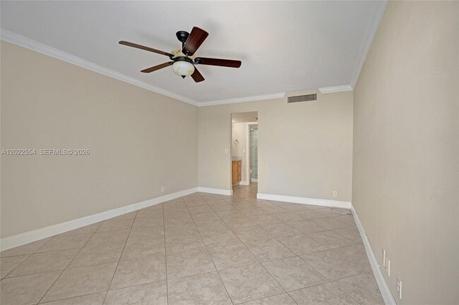 Building Photo - 20400 W Country Club Dr