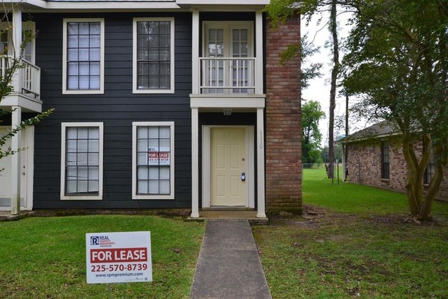 Primary Photo - 1110 Willow Creek Dr