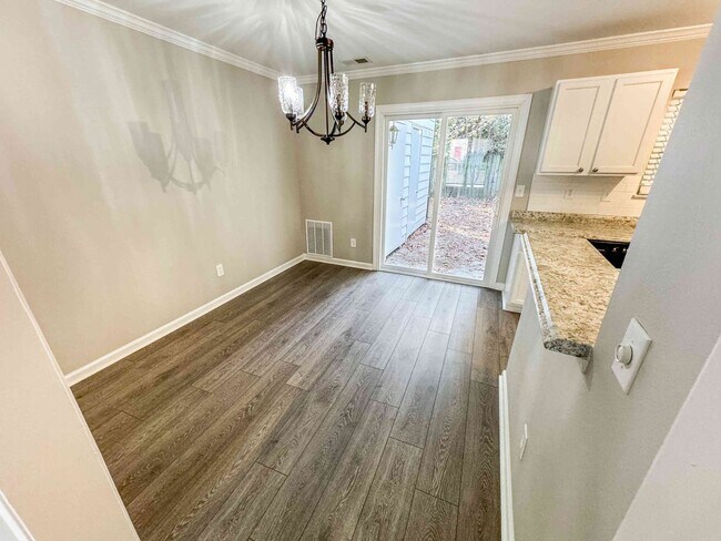 Building Photo - 2BR Townhome near KSU - No Carpet!