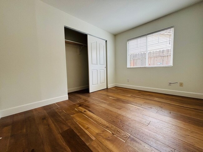 Building Photo - Stunning Four Bedroom Three Bathroom Home in Folsom