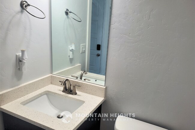 Building Photo - 3861 Spring Brook Ln