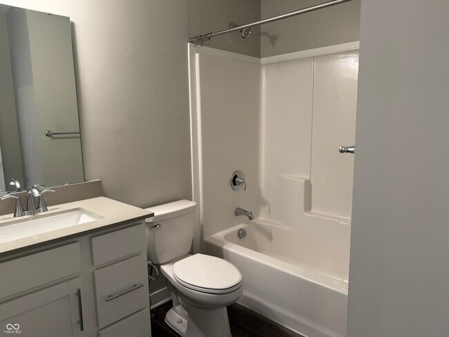 Building Photo - 912 Yorkshire Ln