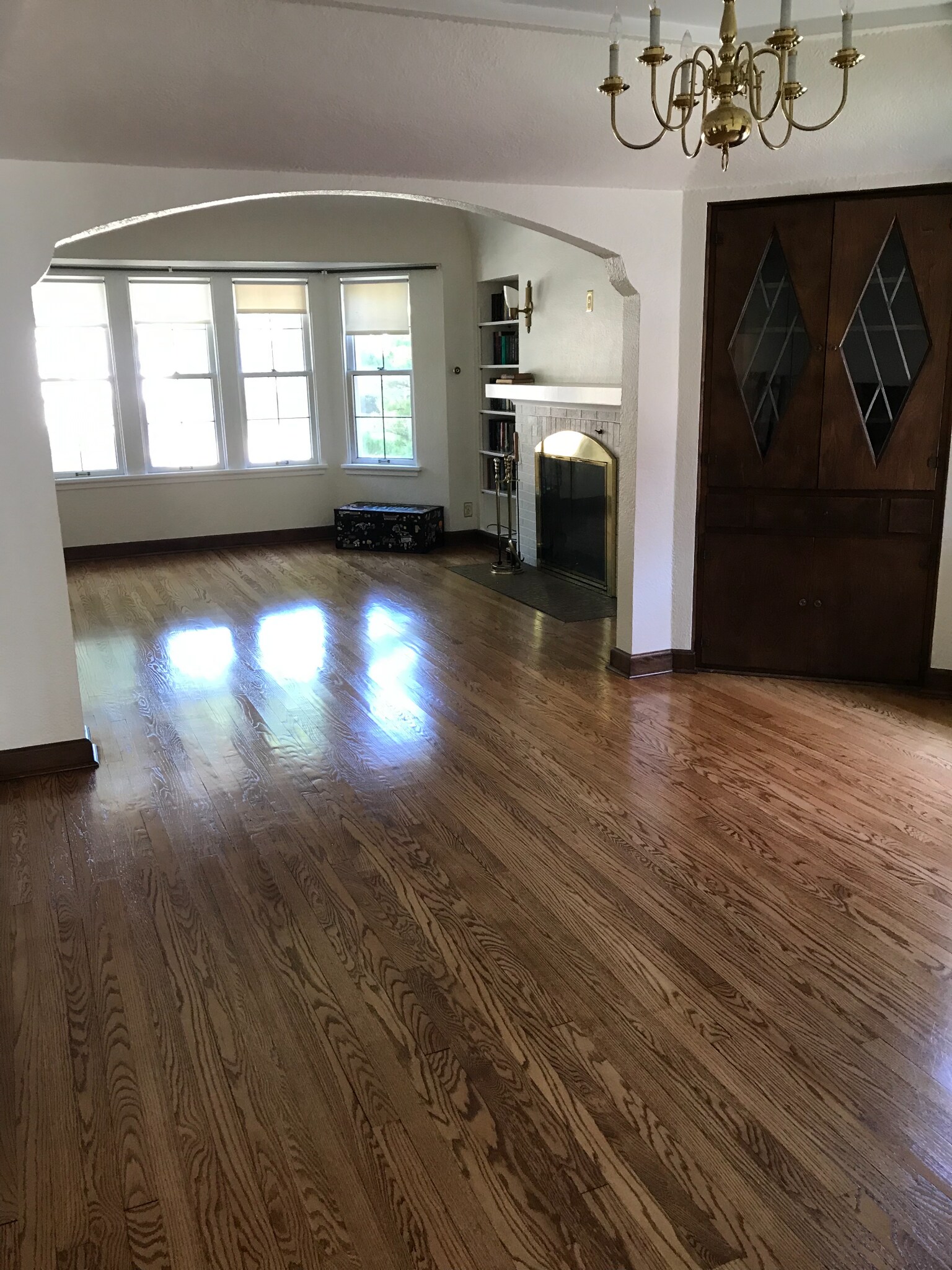 Building Photo - 555 N 63rd St