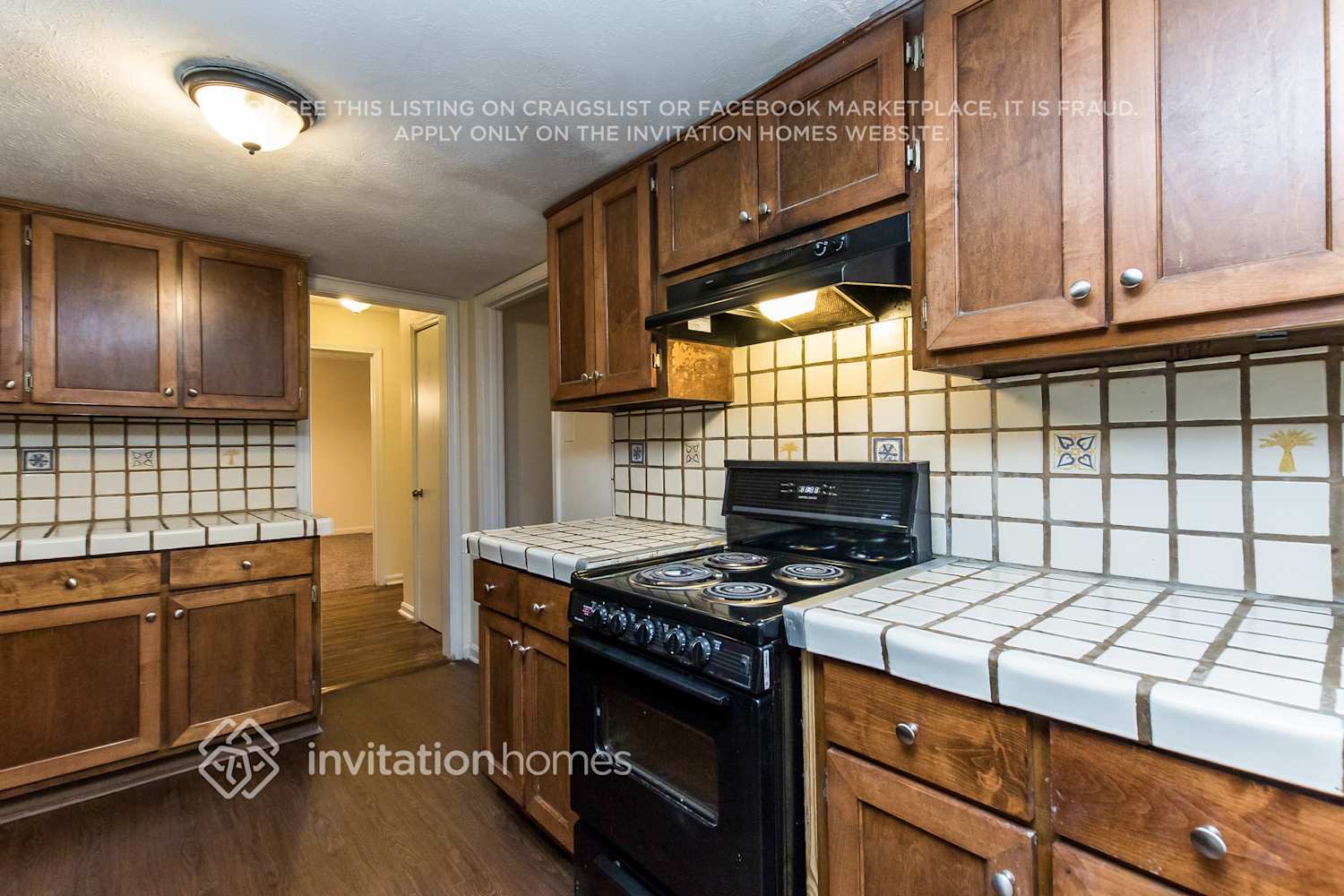 Building Photo - 1569 Briarwood Ln SW