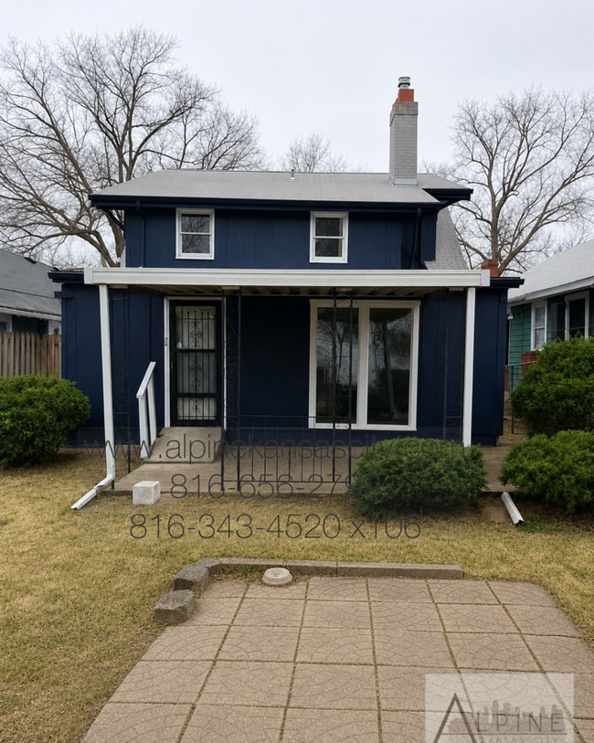 Building Photo - Spacious Home in Oak Park SW