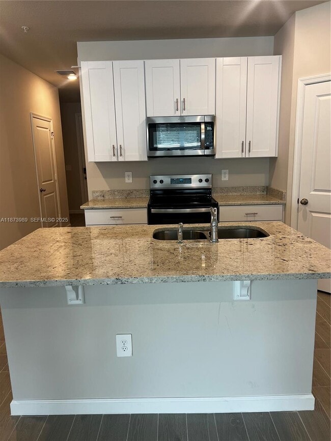 Building Photo - 478 Salisbury Cir