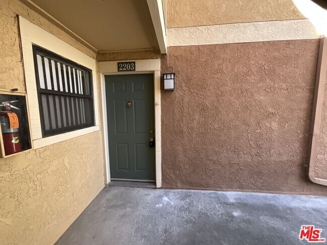 Building Photo - 10655 Lemon Ave