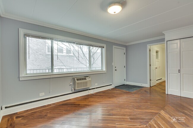 Building Photo - 2645 W Carmen Ave