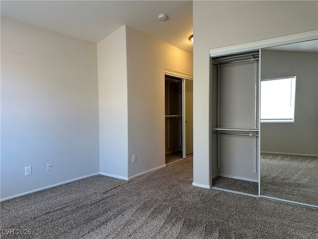 Building Photo - 2427 Cliffwood Dr