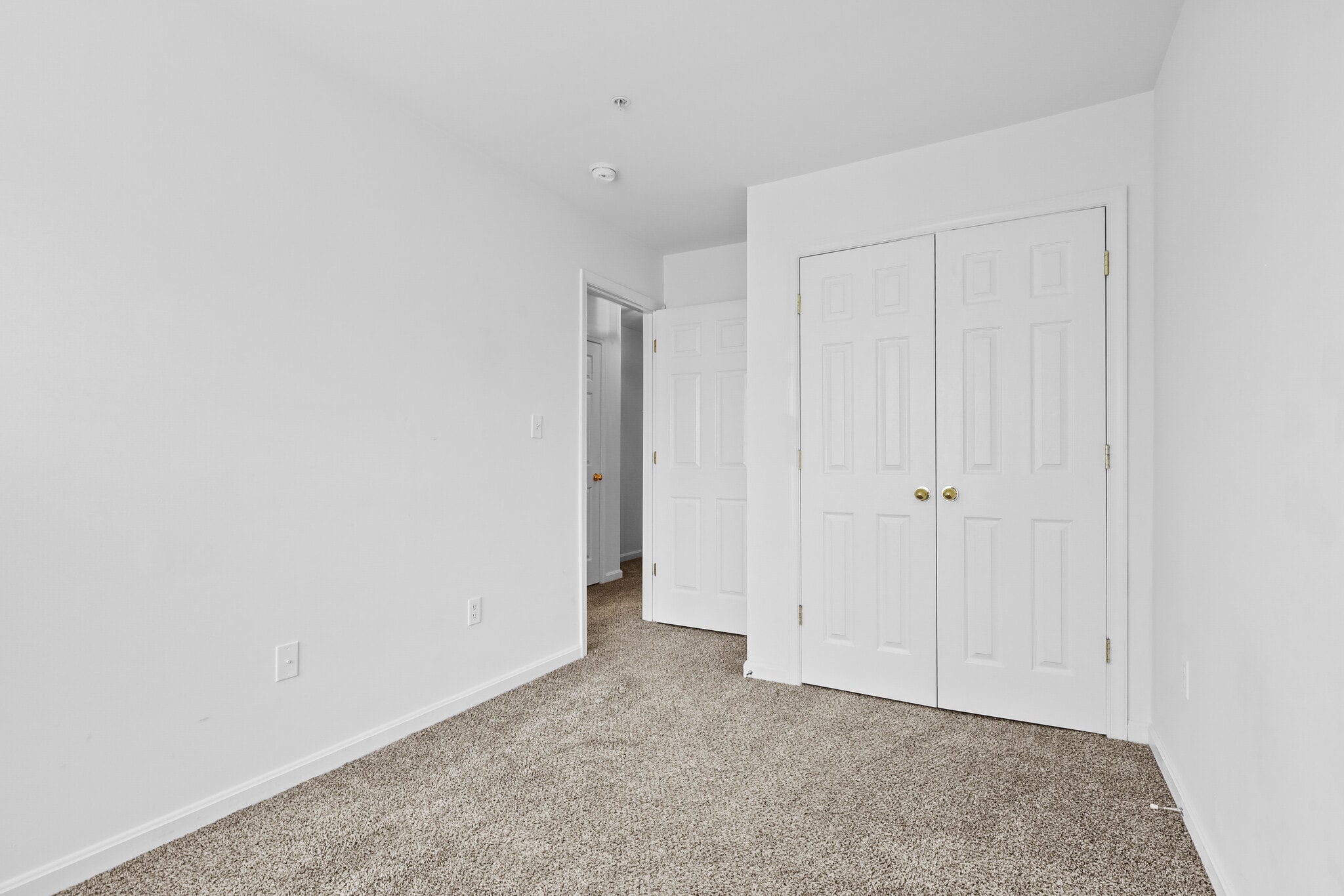 Building Photo - 445 Kenneth Square