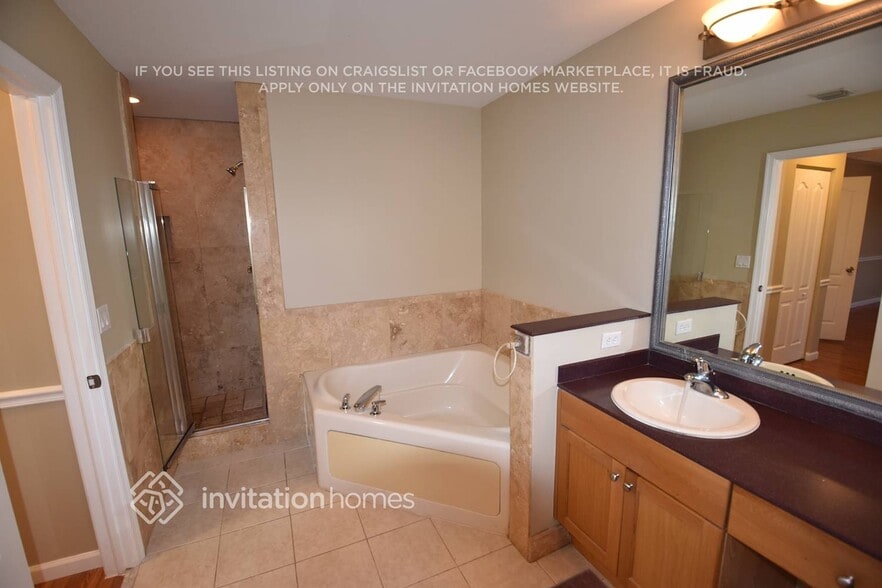 Building Photo - 10415 Little Mustang Way