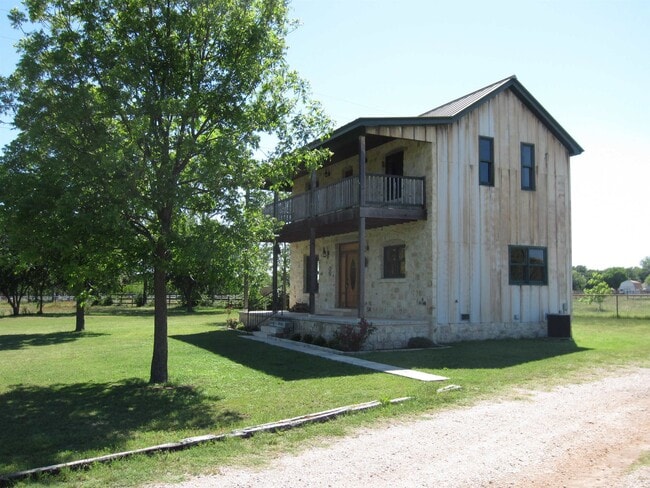 Building Photo - 1301 Pecan Valley Dr