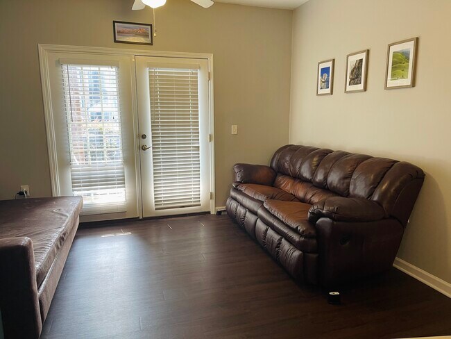 Building Photo - 2631 Oldgate Dr