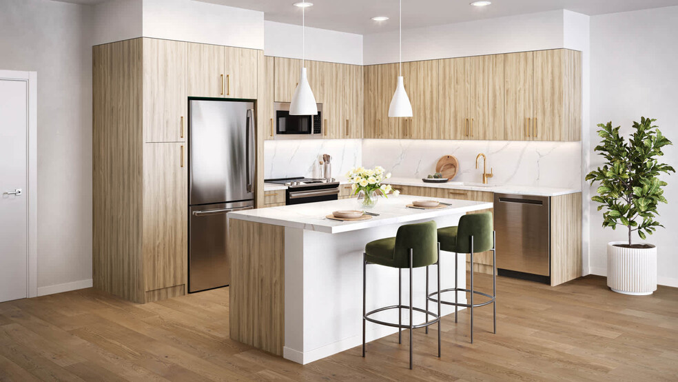 Kitchen with Stainless Steel Appliances - Lorien