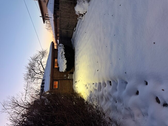 Building Photo - 1367 Burnham Ave