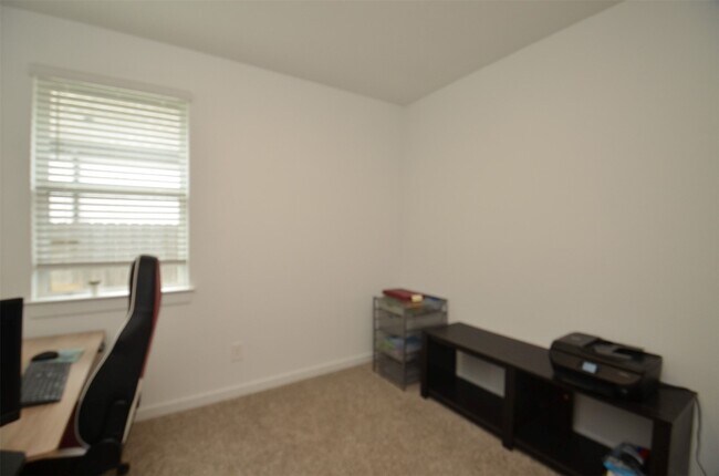 Building Photo - 1696 Daylight Lk Dr