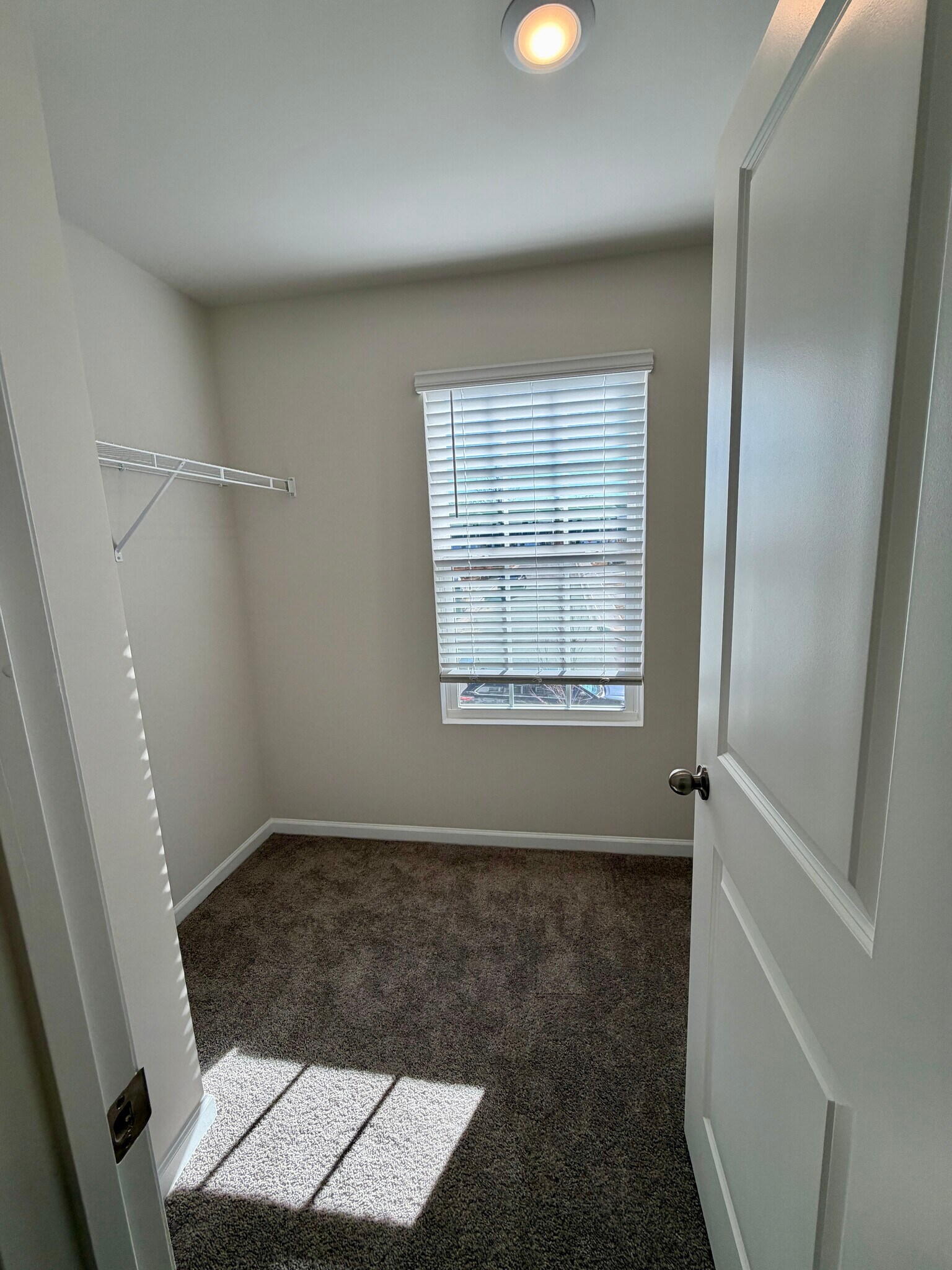 Building Photo - 401 Mopar Ln