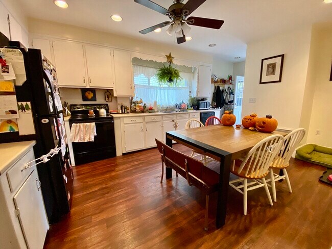 Primary Photo - 79 Wareham St