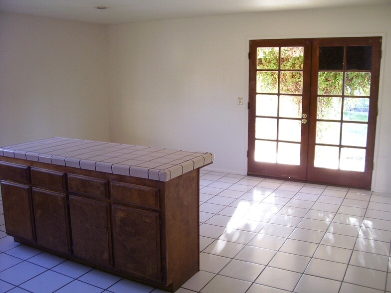 Kitchen/Dining - 29071 Avenida de las Flores