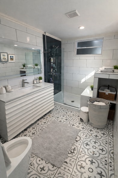 Building Photo - 1879 Phillips Ave