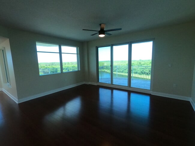 Building Photo - 10851 Mangrove Cay Ln NE