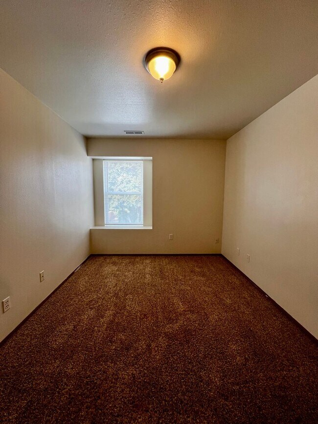 Building Photo - Non-Refundable & Security Deposit Total: $...