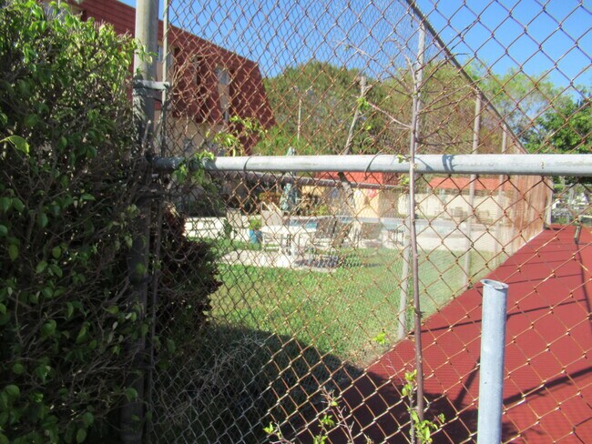 Building Photo - 22605 SW 66th Ave