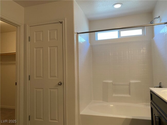 Building Photo - 10817 Wrigley Field Ave