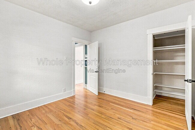 Building Photo - 630 S Clarkson St