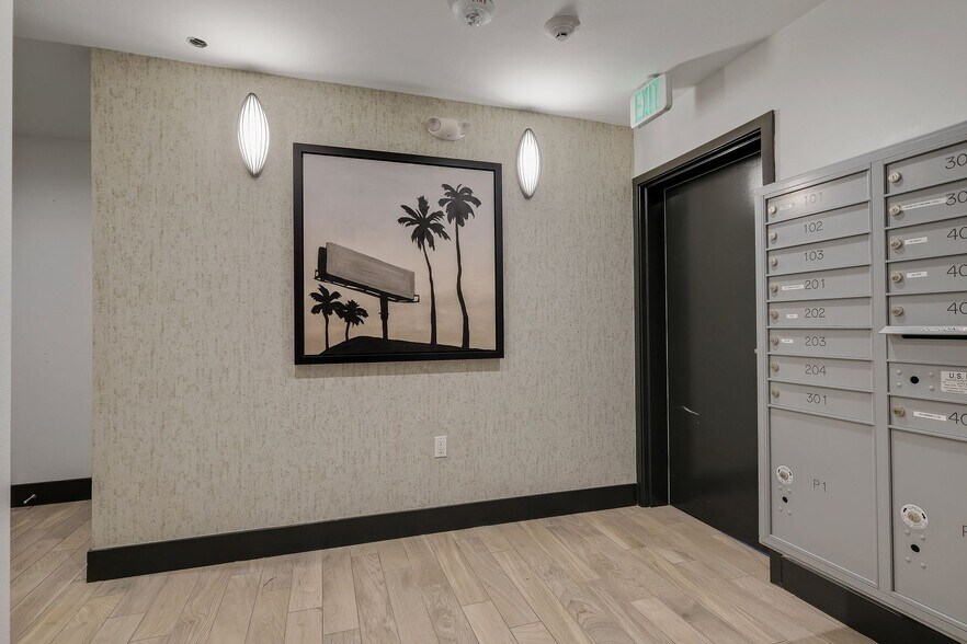 Building Photo - 3743 Midvale Ave