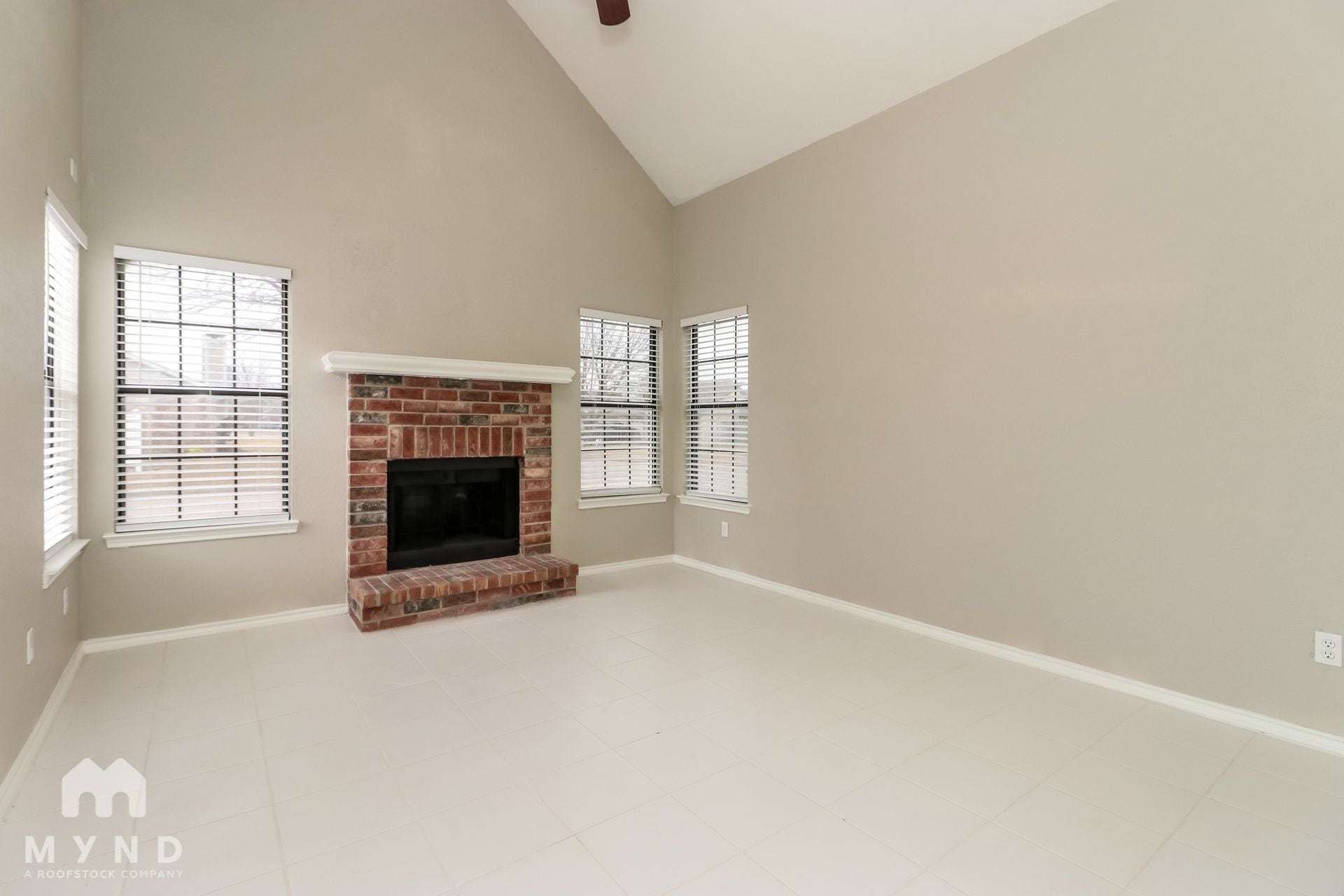 Building Photo - 7413 Waterway Dr