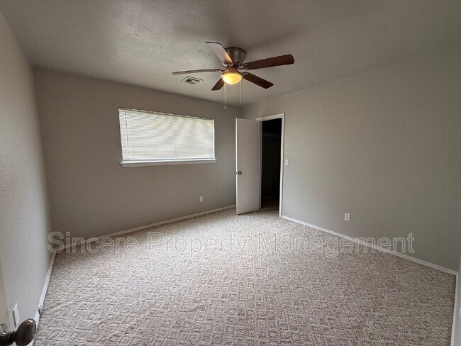 Building Photo - 11808 Biggs Cir