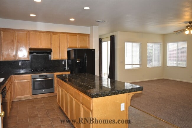 Building Photo - 6405 Mendez Creek Ct