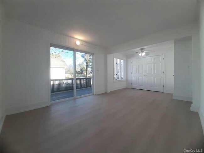 Building Photo - 1288 NY-9G