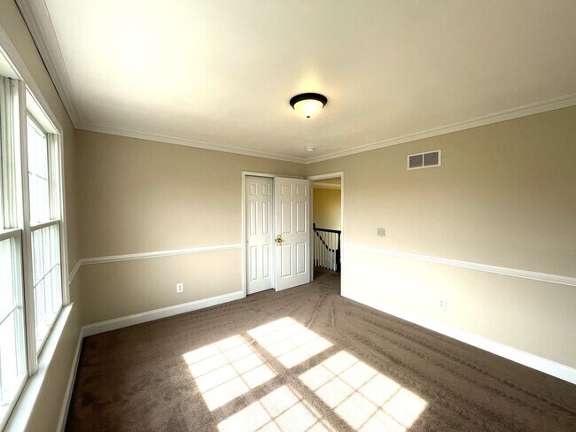 Building Photo - 4823 Vista Ridge Dr